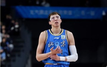 欧冠决赛买球-周琦末节神秘消失北京主场输给山西，许利民说的对：球队没希望了