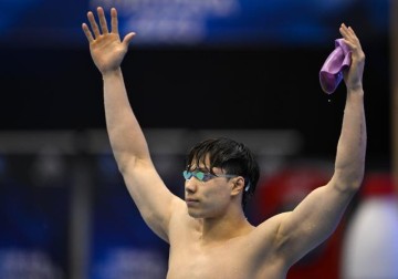 欧冠决赛-世锦赛Day4：覃海洋问鼎50蛙 男女4X100混中国摘金