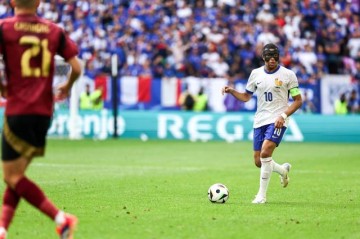 欧冠决赛投注-【欧洲杯】法国1比0比利时晋级，穆阿尼造乌龙绝杀