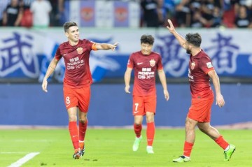 欧冠决赛-海港全胜挺过12天4客魔鬼赛程 穆帅：团队的胜利