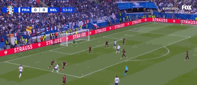 1719854080576038266.gif 姆巴佩单干.gif